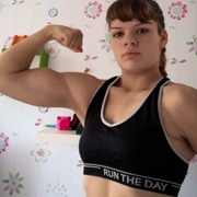 Teen muscle girl Fitness girl Lara